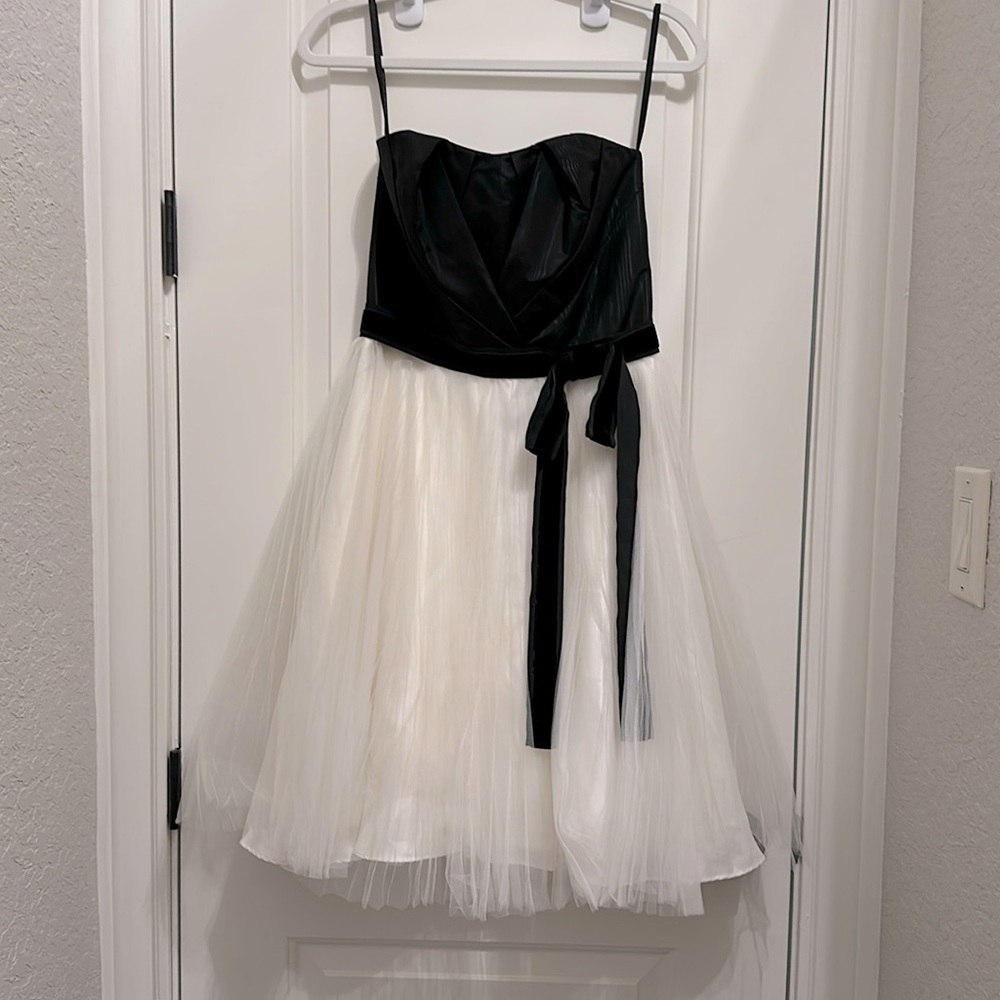 WHBM White House Black Market Silk Strapless Tulle Dress - NEW With Tags! Size 4